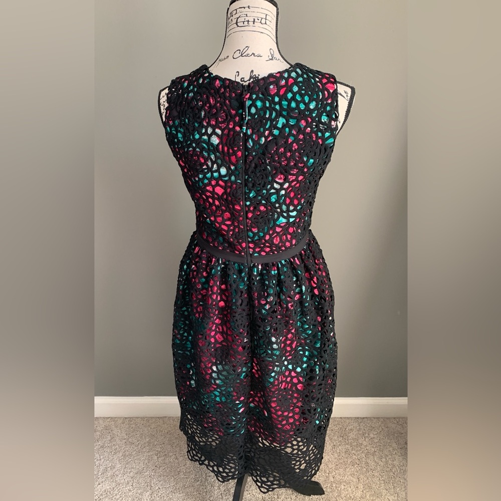 Sz 4 Anthropologie dress. Black crochet overlay- green & pink pattern underlay - Picture 2 of 7
